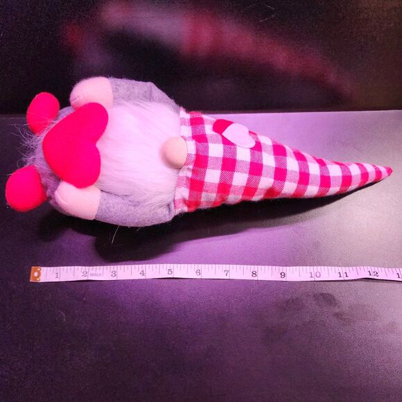 Red Plaid Valentines Day Plush Gnome with heart - Picture 4 of 4
